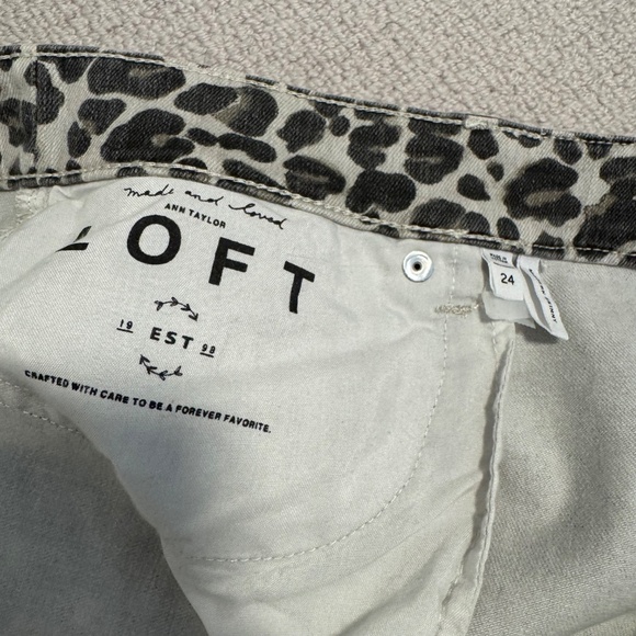 Leopard Ann Taylor LOFT Modern Skinny Jeans! - Picture 3 of 3